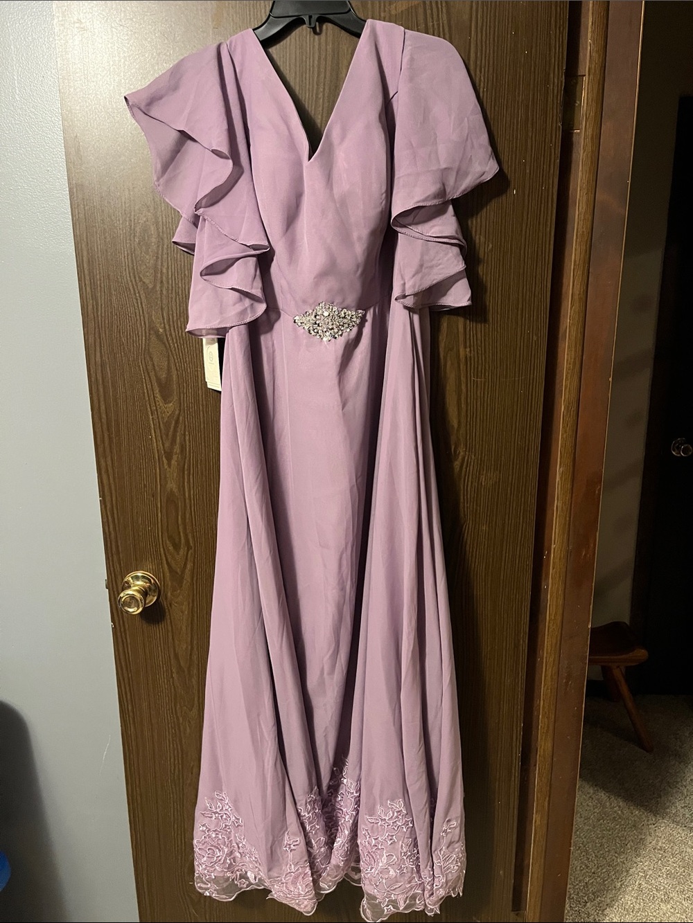 Elegant Lavender V-Neck Ruffle Sleeve Evening Dress
